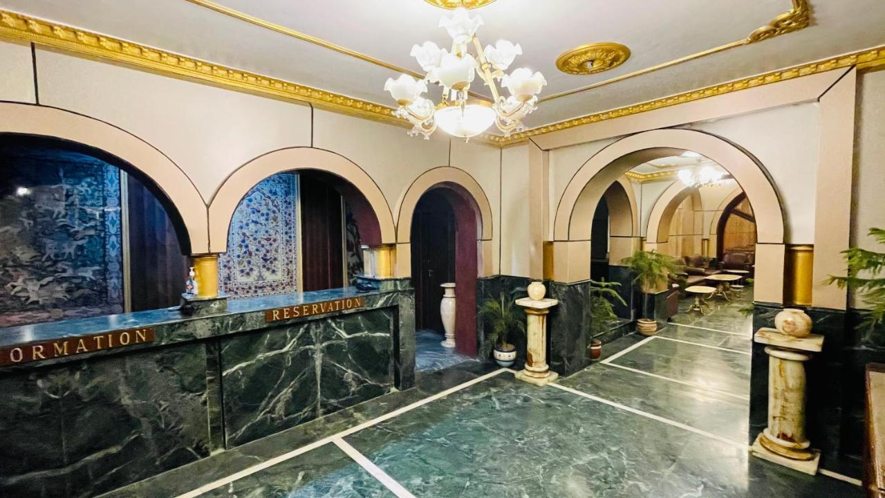 Hotel International Srinagar Eksteriør billede