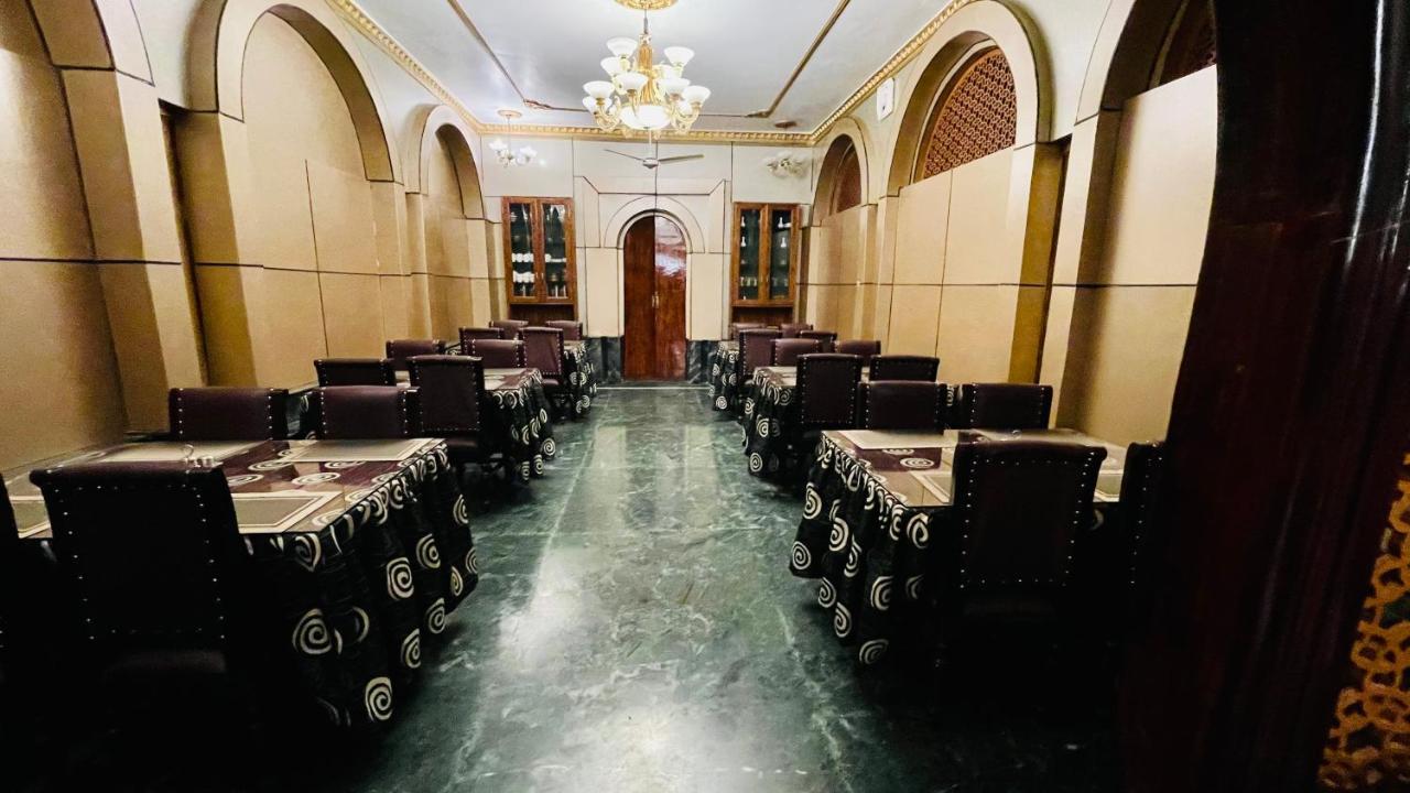 Hotel International Srinagar Eksteriør billede