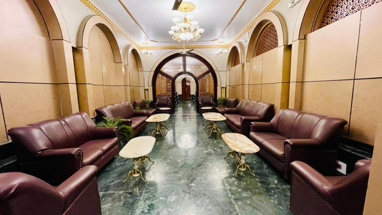 Hotel International Srinagar Eksteriør billede