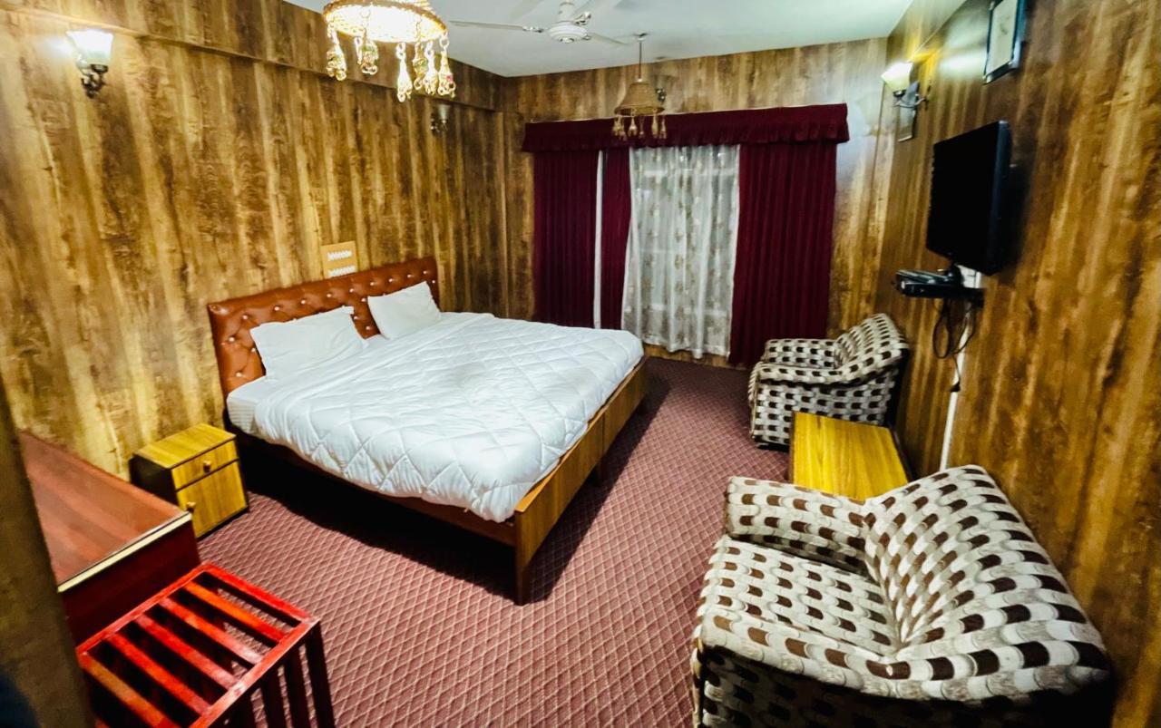Hotel International Srinagar Eksteriør billede