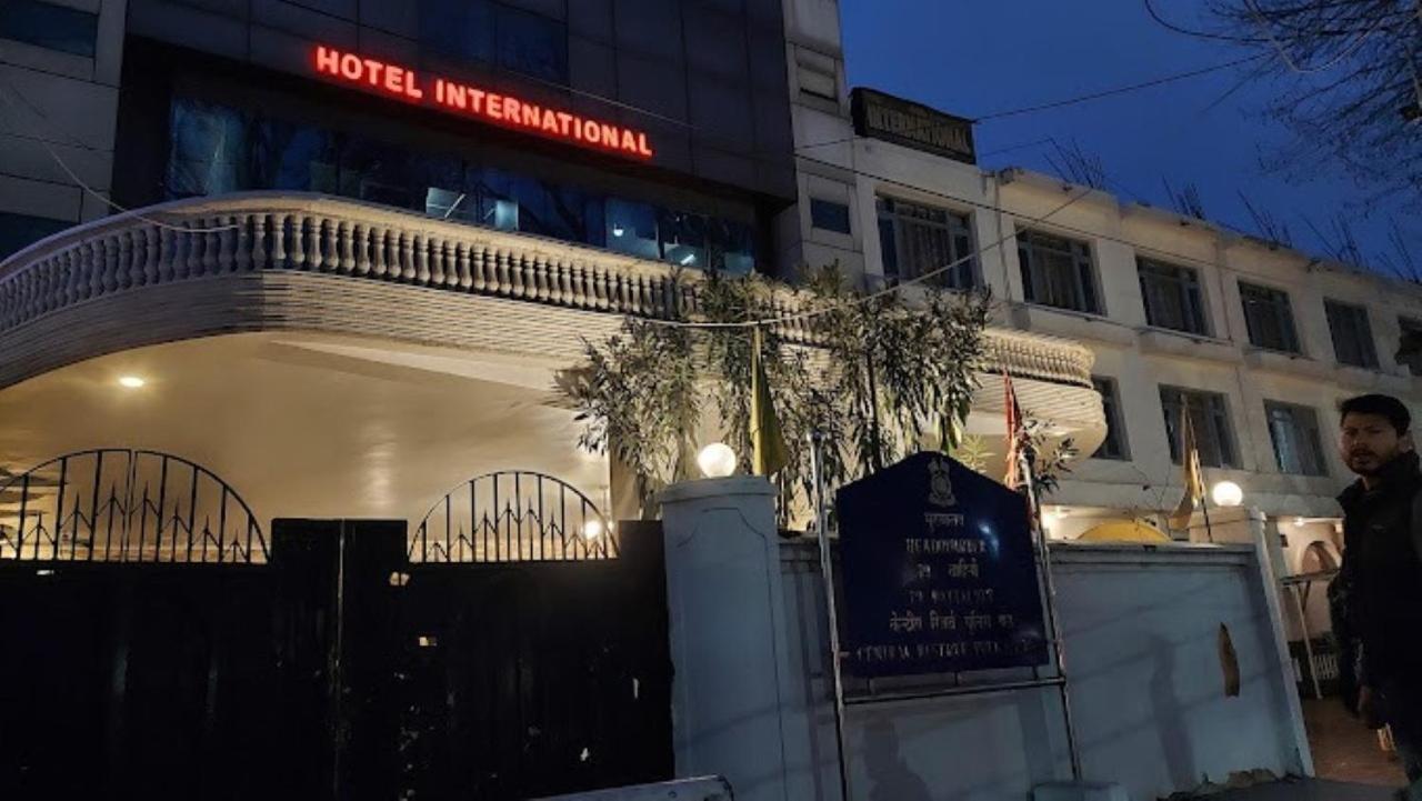 Hotel International Srinagar Eksteriør billede