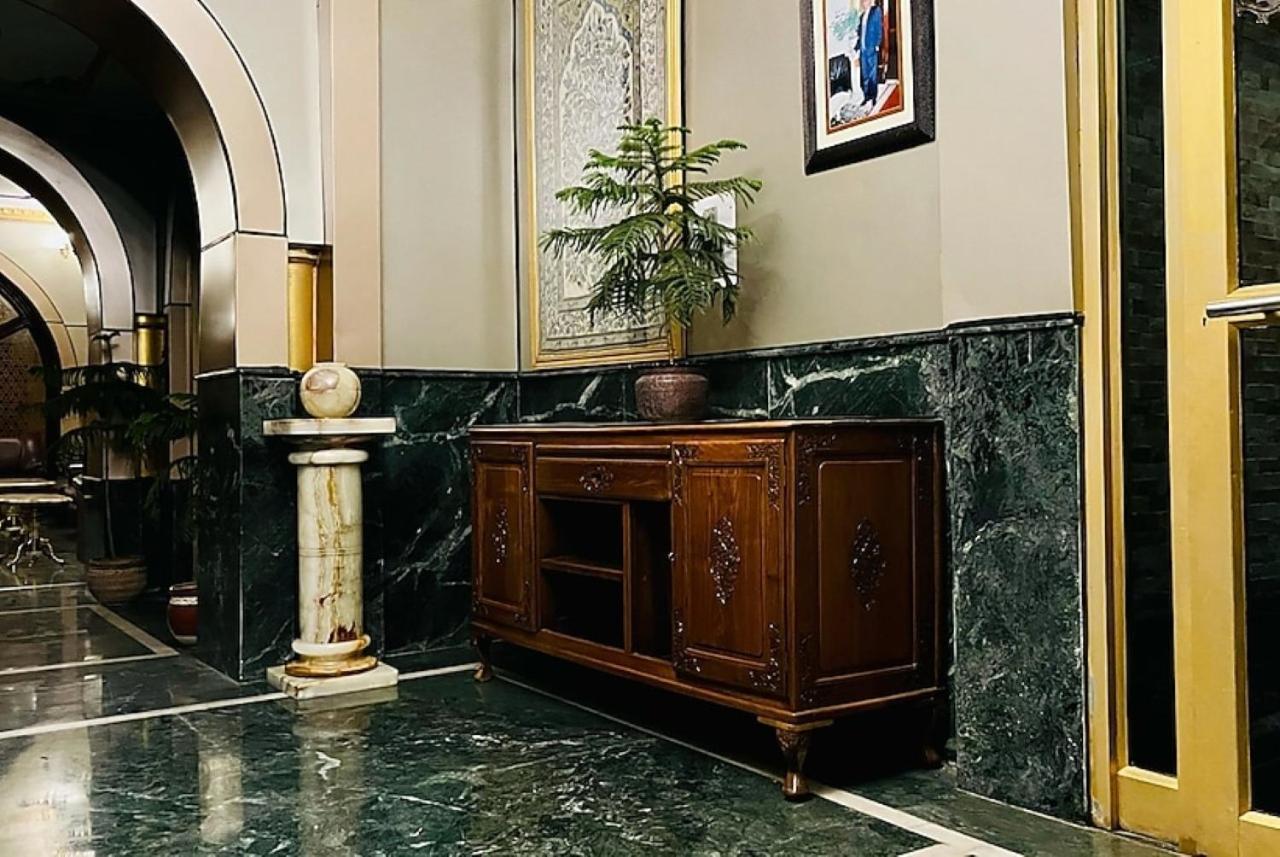 Hotel International Srinagar Eksteriør billede