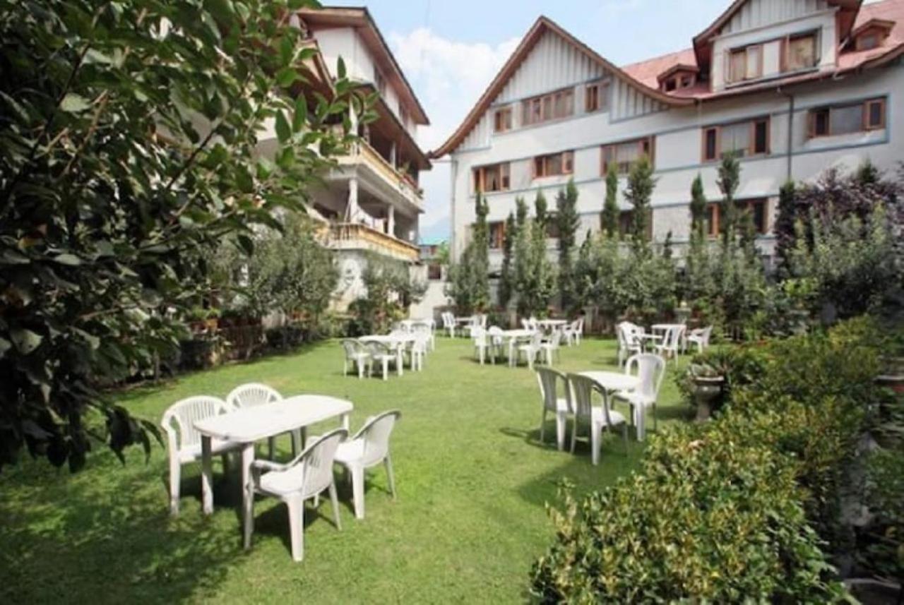 Hotel International Srinagar Eksteriør billede