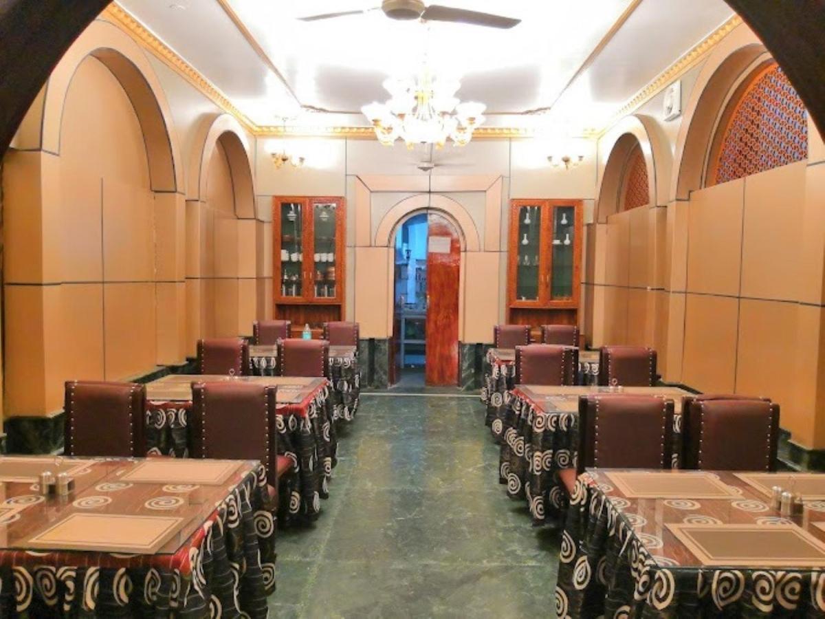 Hotel International Srinagar Eksteriør billede